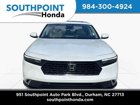 Used 2023 Honda Accord Touring image 2
