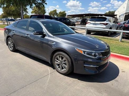 Used 2017 Kia Optima LX w/ Value Package FWD image 2