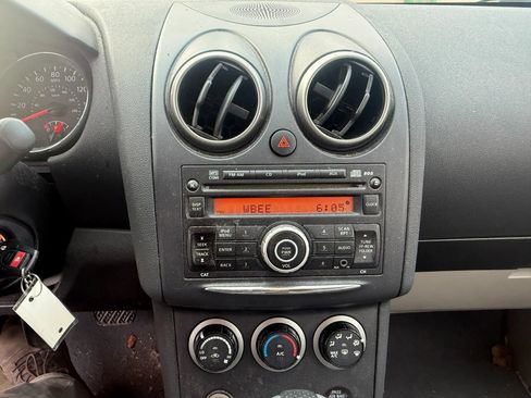 Used 2012 Nissan Rogue S image 5