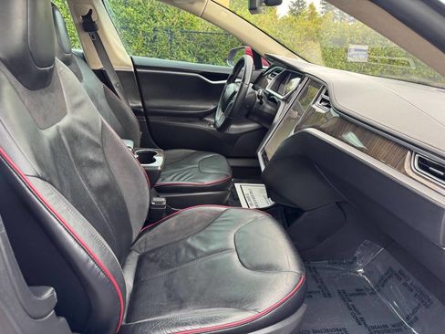 Used 2013 Tesla Model S Performance image 16