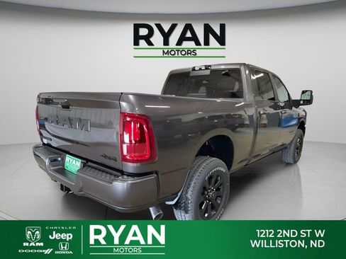 New 2026 RAM 2500 Laramie AWD/4WD image 12