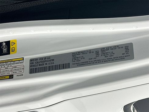 Used 2023 Jeep Gladiator Mojave w/ Cold Weather Group image 36