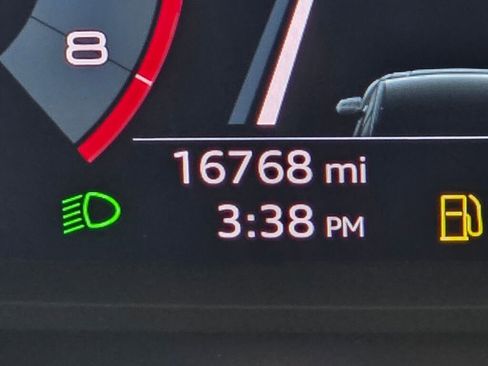 Used 2024 Audi Q3 2.0T Premium w/ Convenience Package image 38