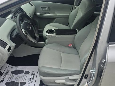Used 2012 Toyota Prius V Five FWD image 15