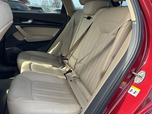Used 2018 Audi Q5 2.0T Premium Plus w/ Premium Plus Package image 14