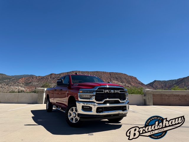 Used 2025 RAM 3500 Big Horn AWD/4WD image 2