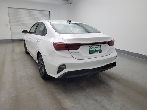 Used 2024 Kia Forte LXS image 6