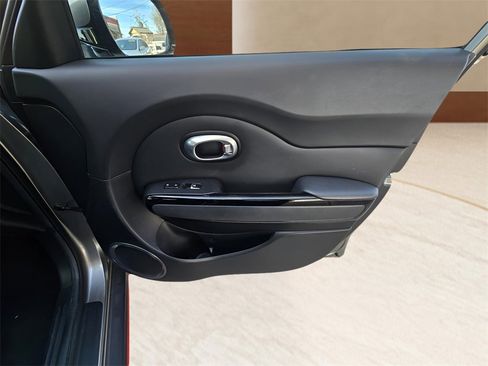 Used 2018 Kia Soul ! image 59