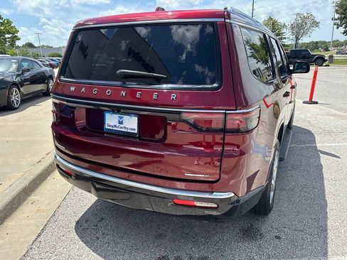 Used 2022 Jeep Wagoneer Series II AWD/4WD image 26