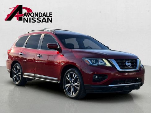 Used 2018 Nissan Pathfinder Platinum AWD/4WD image 9
