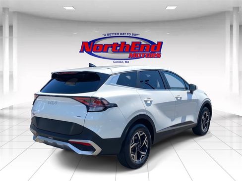 Used 2024 Kia Sportage LX image 7