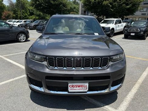 Used 2023 Jeep Grand Cherokee L Limited w/ Luxury Tech Group II AWD/4WD image 10