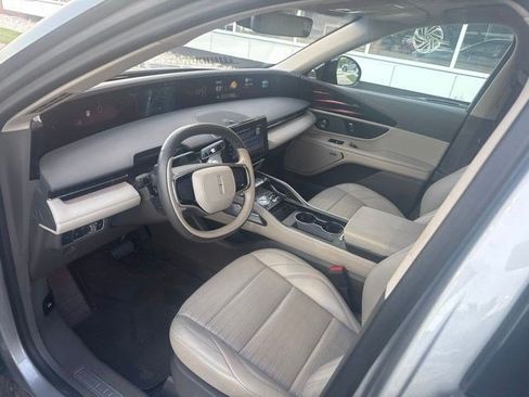 Used 2024 Lincoln Nautilus Reserve w/ Equipment Group 202A AWD/4WD image 10