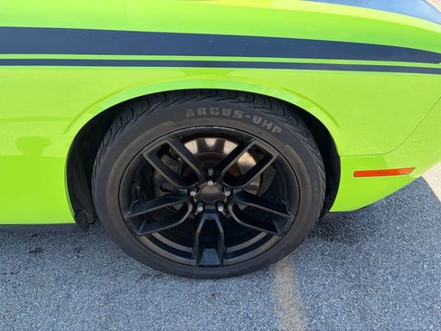 Used 2015 Dodge Challenger R/T Plus RWD image 25