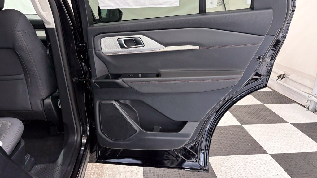 New 2026 Ford Explorer Active AWD/4WD image 34