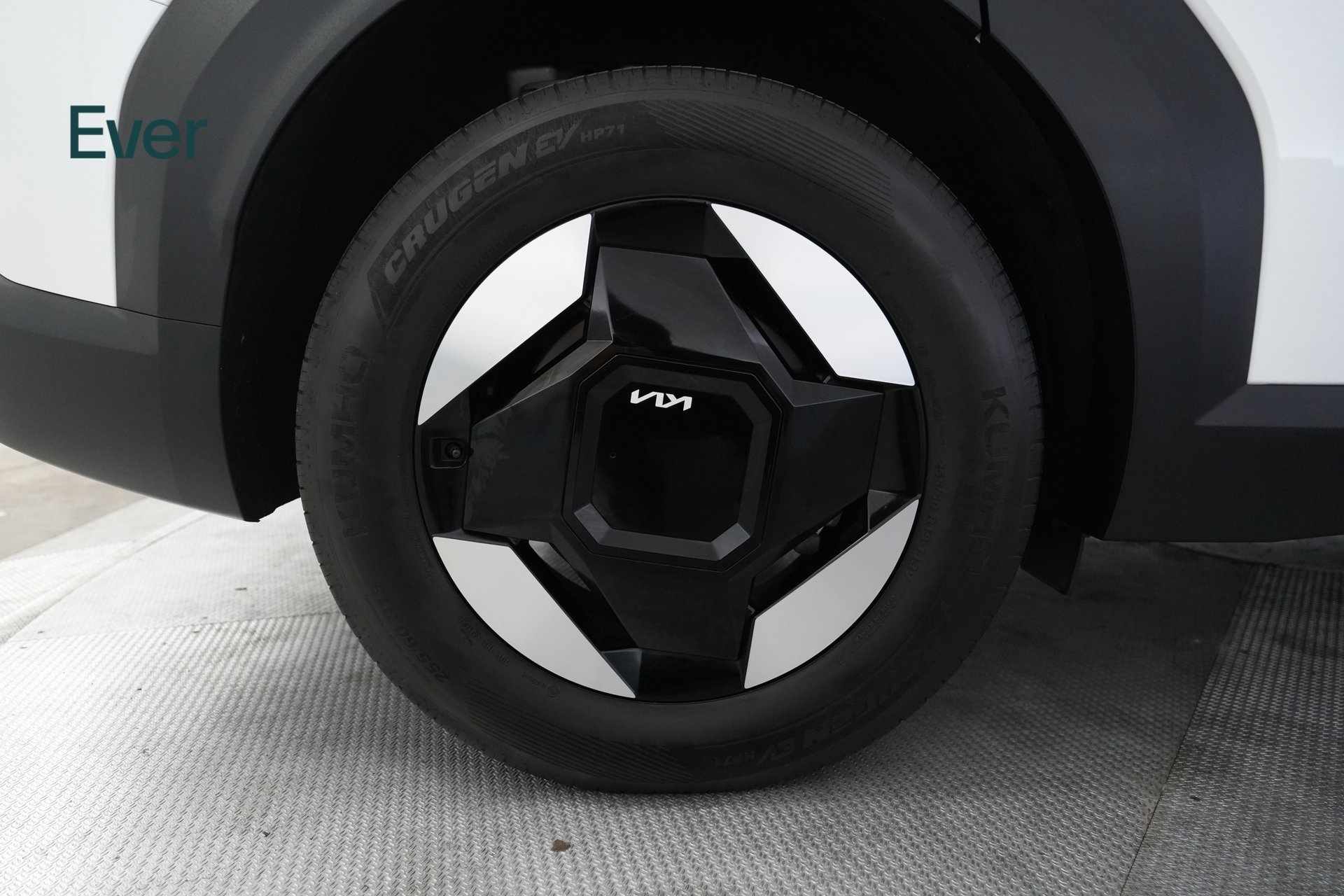 Used 2024 Kia EV9 Light Long Range RWD image 21