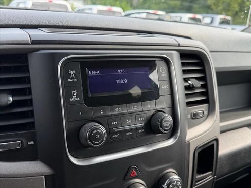 Used 2015 RAM 3500 Tradesman w/ Chrome Appearance Group AWD/4WD image 16