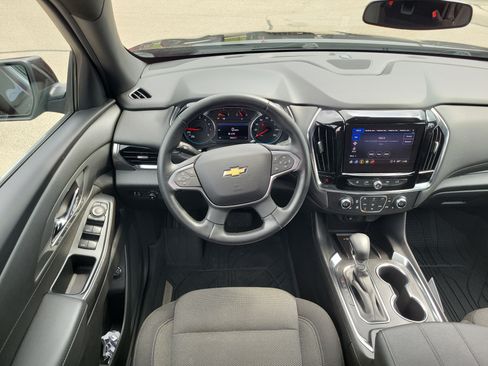 Used 2023 Chevrolet Traverse LT FWD image 10