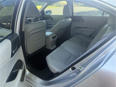 Used 2014 Honda Accord EX-L image 9