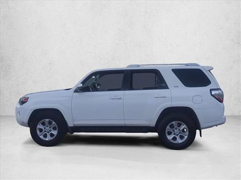 Used 2018 Toyota 4Runner SR5 image 8