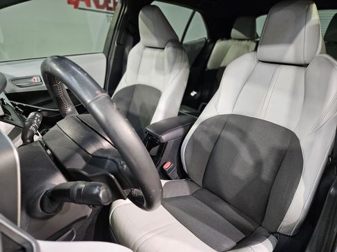 Used 2020 Toyota Corolla XSE image 24