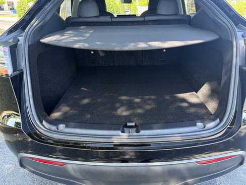 Used 2023 Tesla Model Y Long Range AWD/4WD image 30
