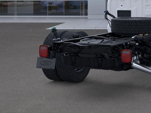 New 2025 Ford F450 XLT w/ XLT Value Package image 22