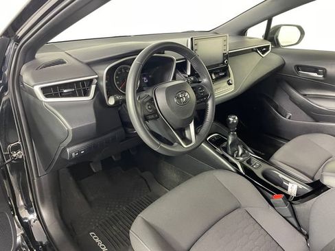 Used 2022 Toyota Corolla SE FWD image 3