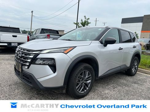 Used 2024 Nissan Rogue S AWD/4WD image 7