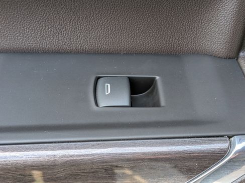 Used 2021 Chevrolet Silverado 1500 LTZ w/ Technology Package image 30