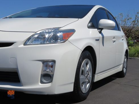 Used 2011 Toyota Prius Three w/ Solar Roof Pkg FWD image 24