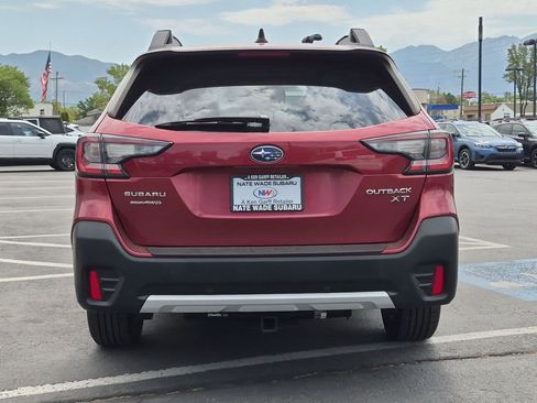Used 2022 Subaru Outback Limited XT AWD/4WD image 4