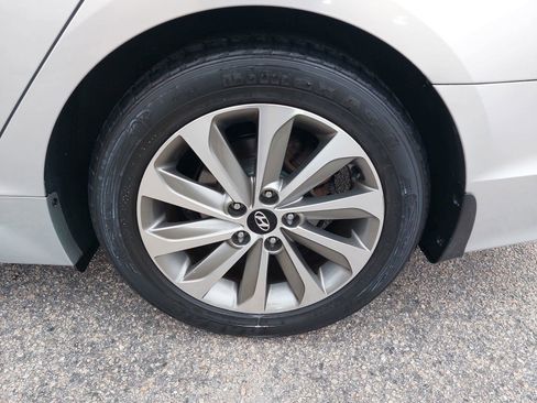 Used 2017 Hyundai Sonata Sport w/ Value Edition Package 02 image 32