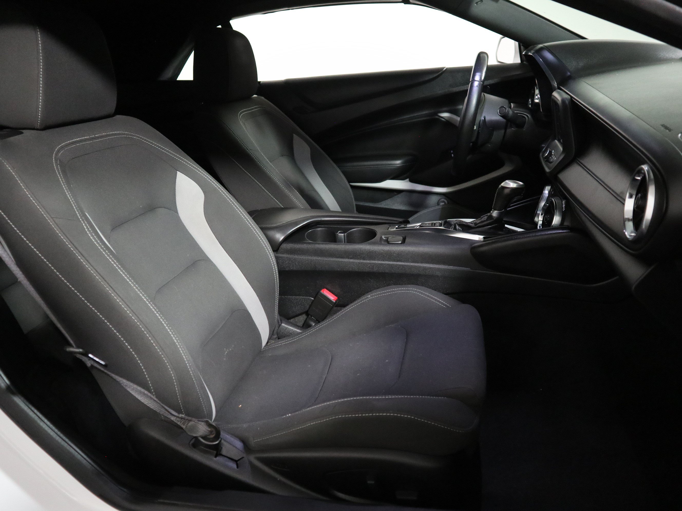 Used 2020 Chevrolet Camaro LT RWD image 19