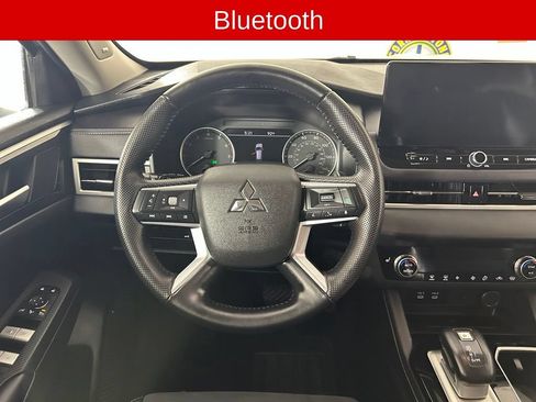Used 2025 Mitsubishi Outlander SE AWD/4WD image 6