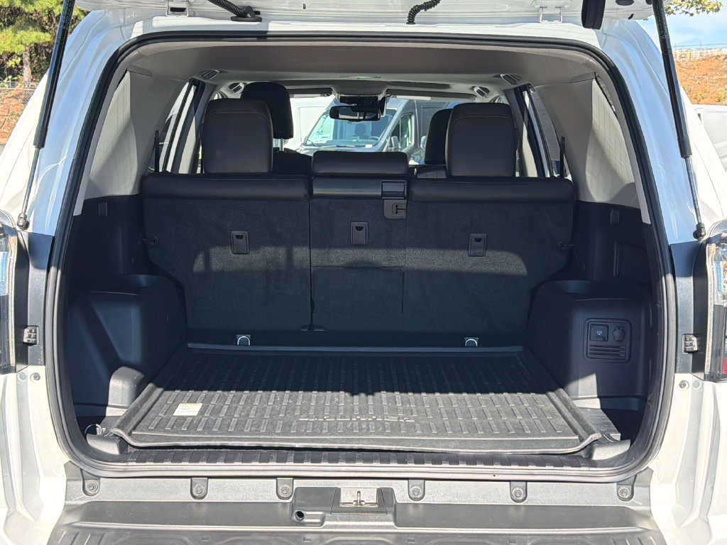 Used 2020 Toyota 4Runner TRD Off-Road Premium w/ Moonroof Package AWD/4WD image 18