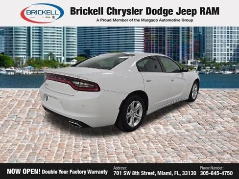 Used 2022 Dodge Charger SXT RWD image 3