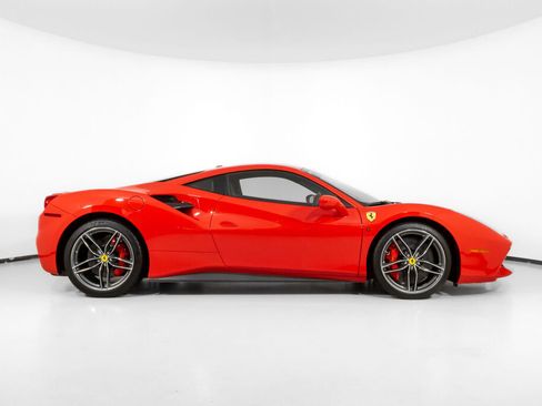 Used 2017 Ferrari 488 GTB image 10