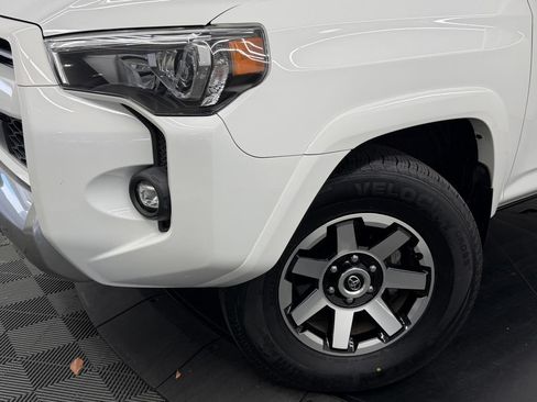 Certified 2023 Toyota 4Runner TRD Off-Road Premium w/ Off Road Premium Plus Package AWD/4WD image 5