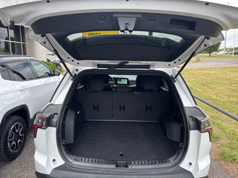 Used 2025 Chevrolet Equinox LT FWD image 32