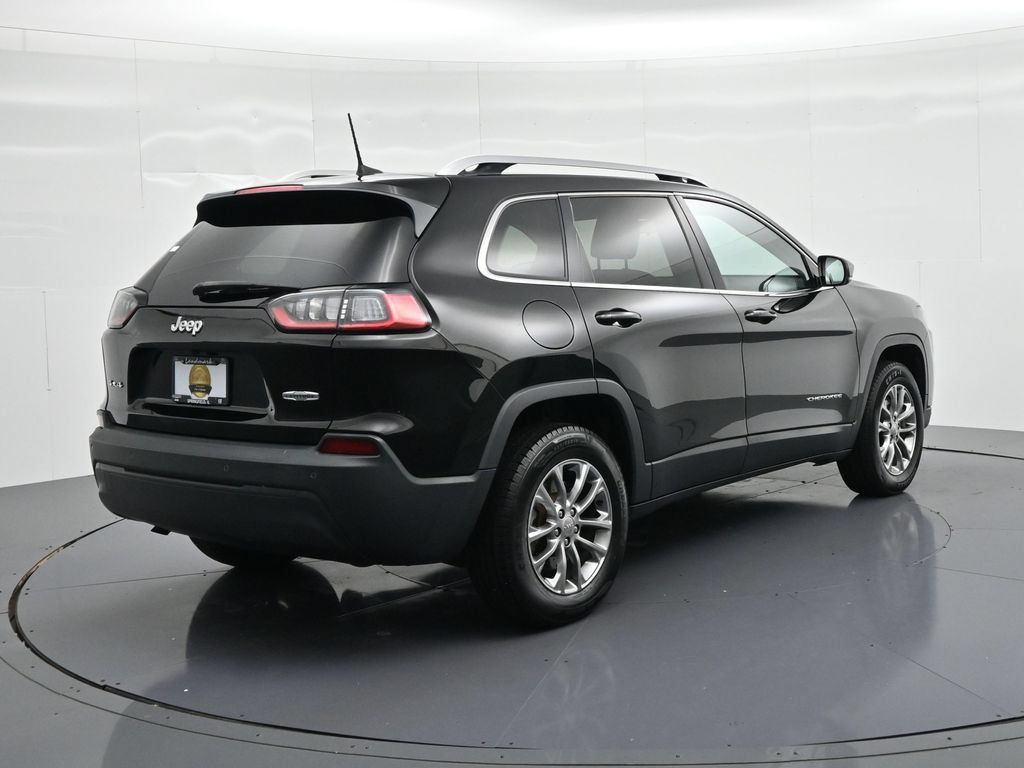 Used 2019 Jeep Cherokee Latitude Plus w/ Cold Weather Group AWD/4WD image 6