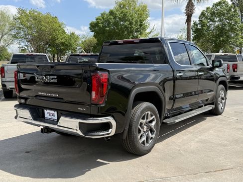 New 2026 GMC Sierra 1500 SLT image 5