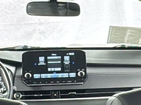 Used 2023 Mitsubishi Outlander SE image 18