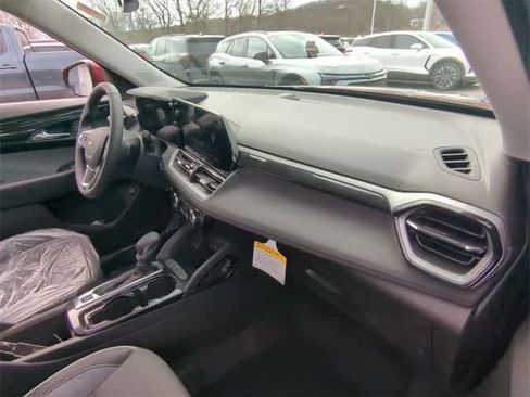 New 2025 Chevrolet TrailBlazer LT w/ Convenience Package image 27