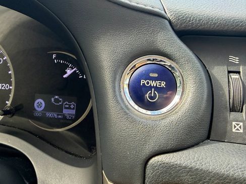 Used 2015 Lexus CT 200h FWD image 28
