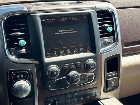 Used 2017 RAM 1500 Laramie w/ Convenience Group image 17