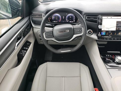 New 2026 Jeep Grand Wagoneer 4WD w/ Premium Group I image 16