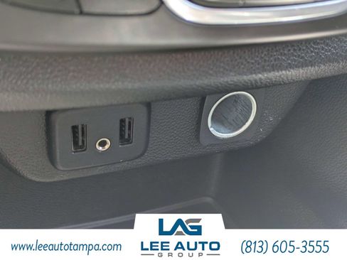 Used 2018 Chevrolet Traverse LT FWD image 21