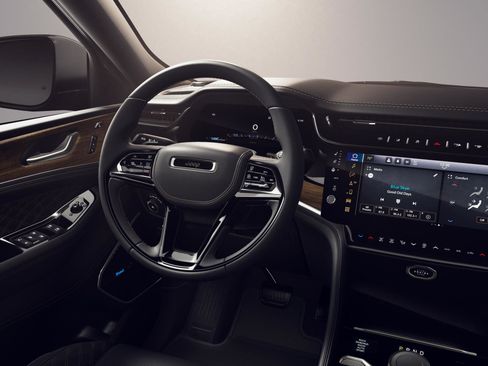 New 2026 Jeep Grand Cherokee L Summit AWD/4WD image 9