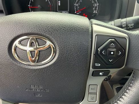 Used 2022 Toyota 4Runner SR5 Premium w/ Moonroof Package RWD image 32
